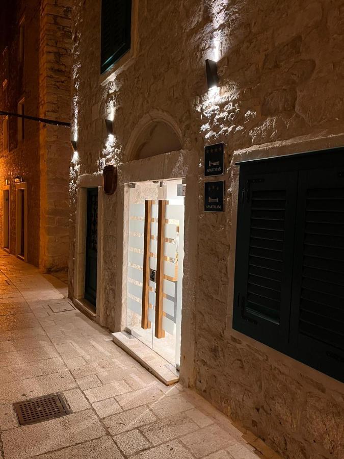 الشقق الفندقية شيبينيكفي  St. Clara Old Town المظهر الخارجي الصورة