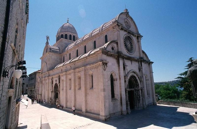 الشقق الفندقية شيبينيكفي  St. Clara Old Town المظهر الخارجي الصورة